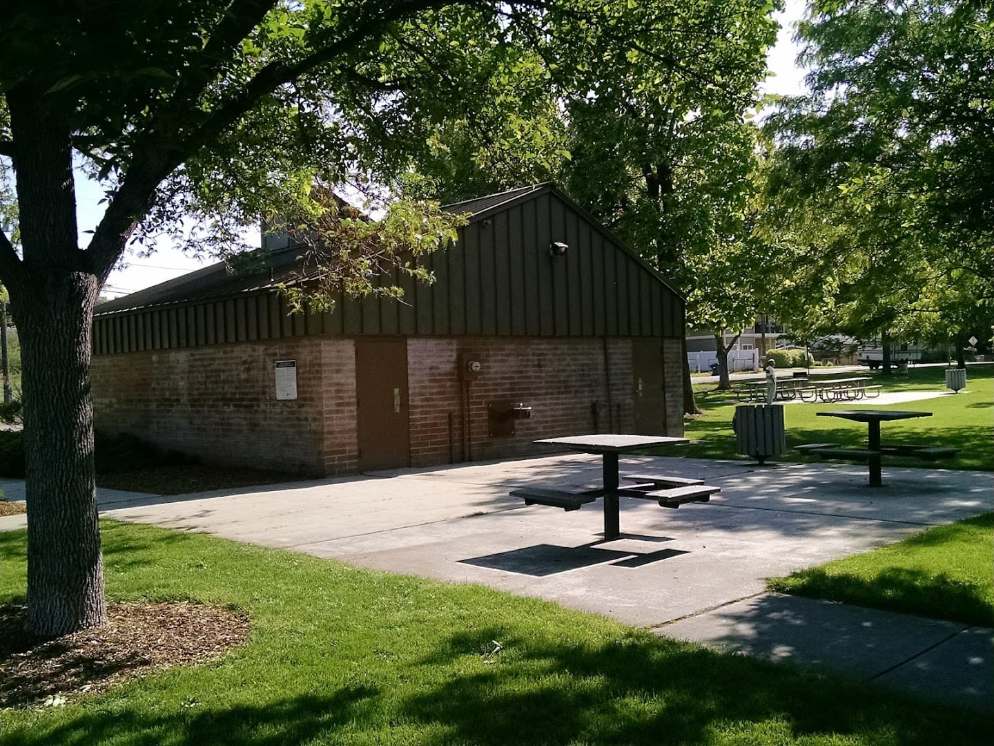 Shoshone Park pickleball courts