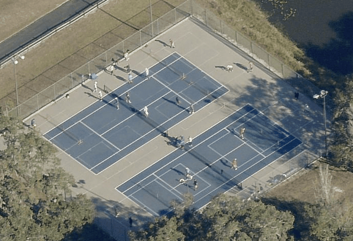 Colonial Oaks Park pickleball courts