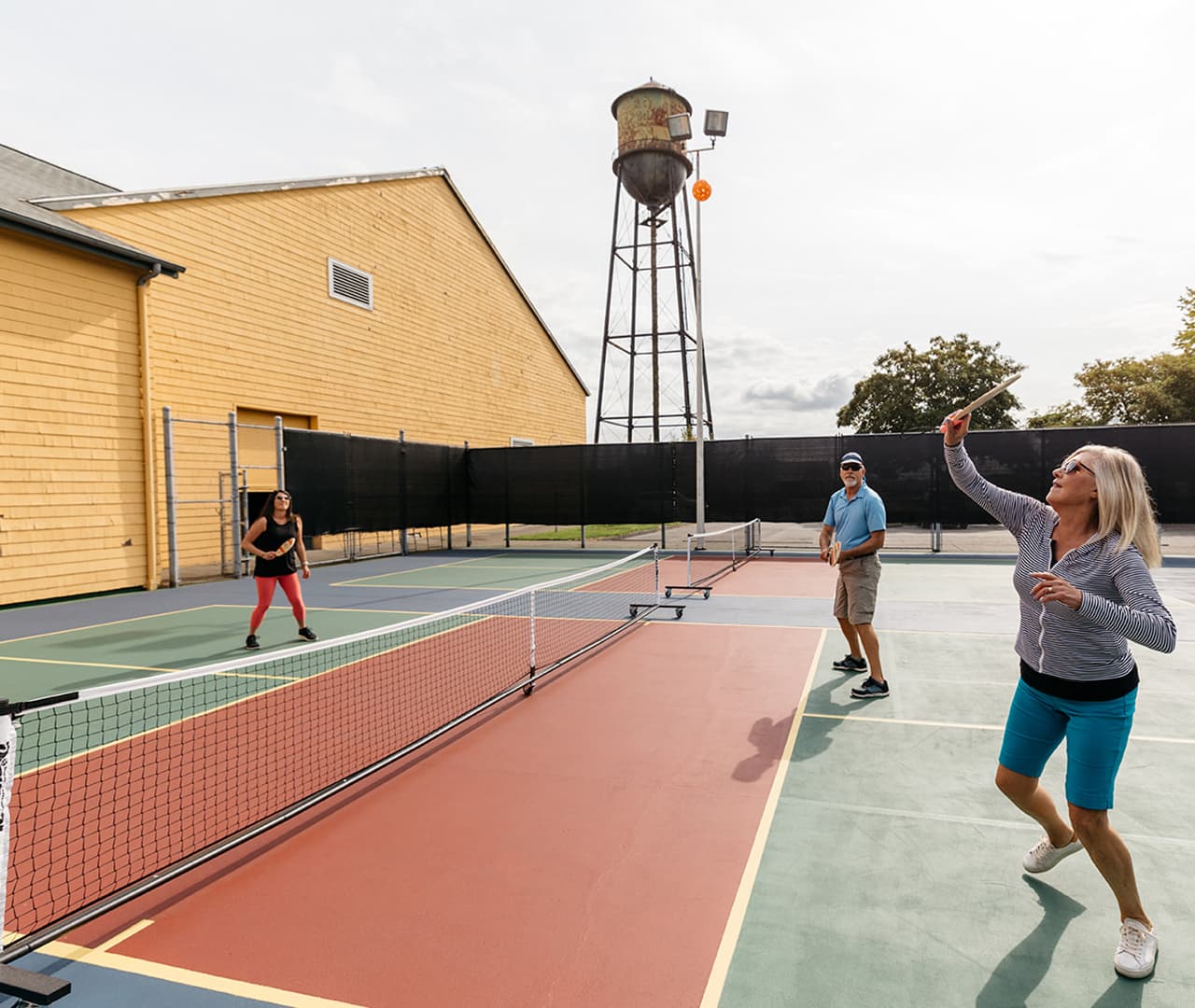 Semiahmoo Health Club pickleball courts