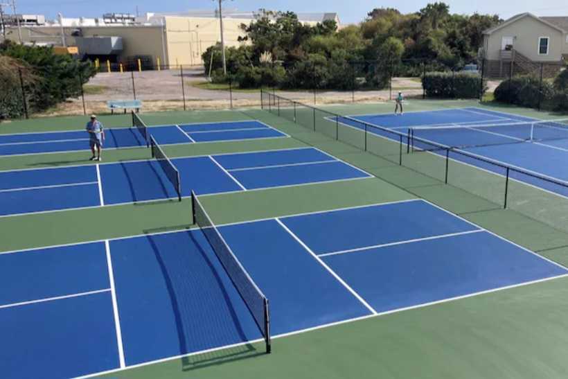 Kinnakeet Shores pickleball courts