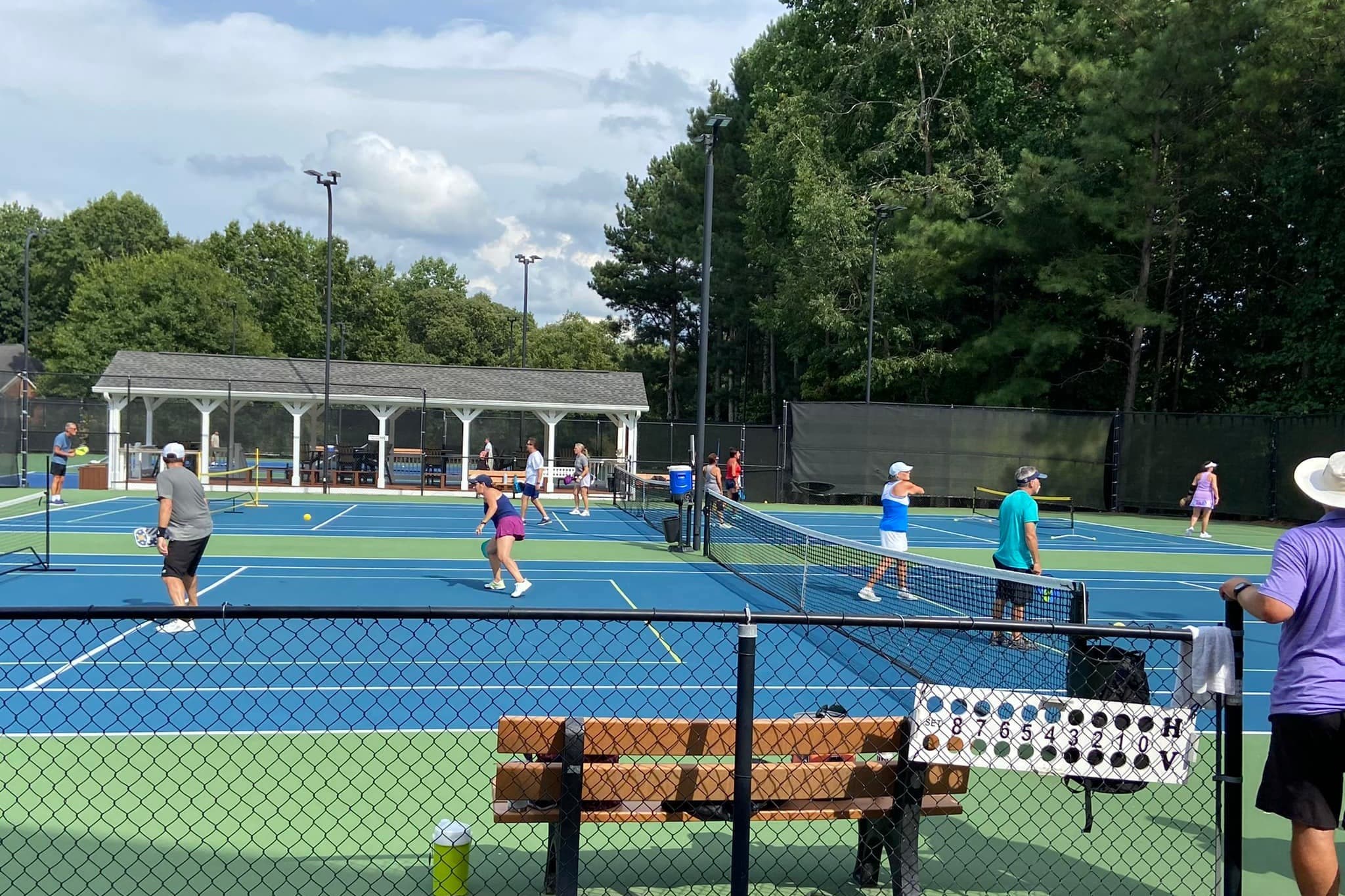 Towne Lake Hills Tennis Club pickleball courts