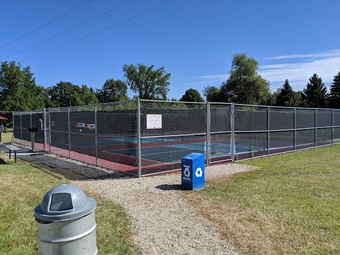 Lester Park pickleball courts