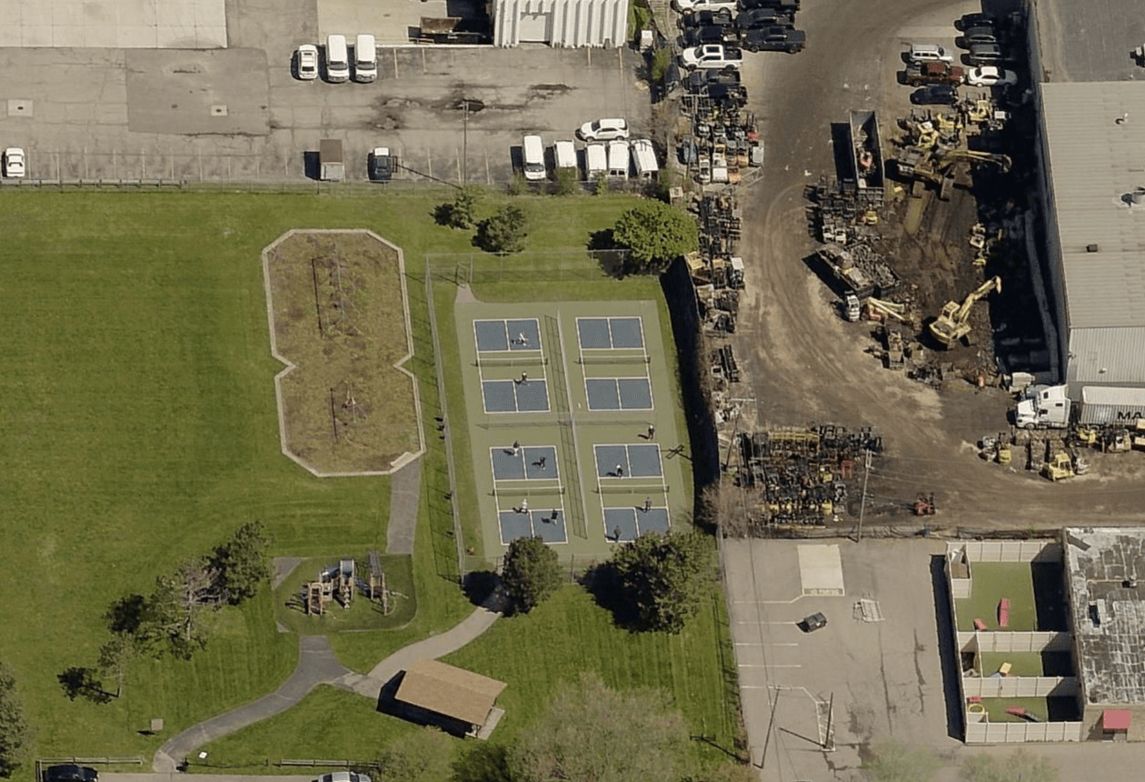 Redwood Park pickleball courts