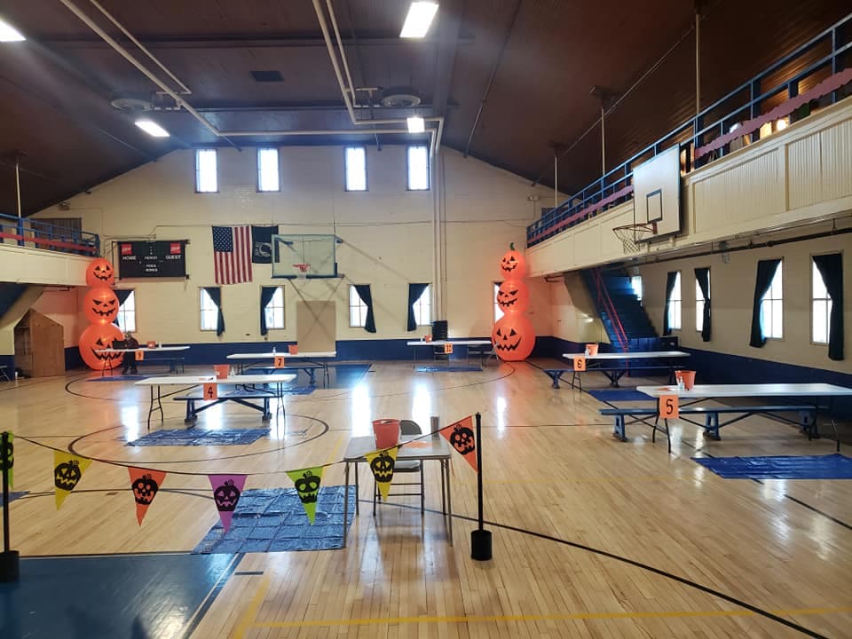 Newport Municipal Gym pickleball courts
