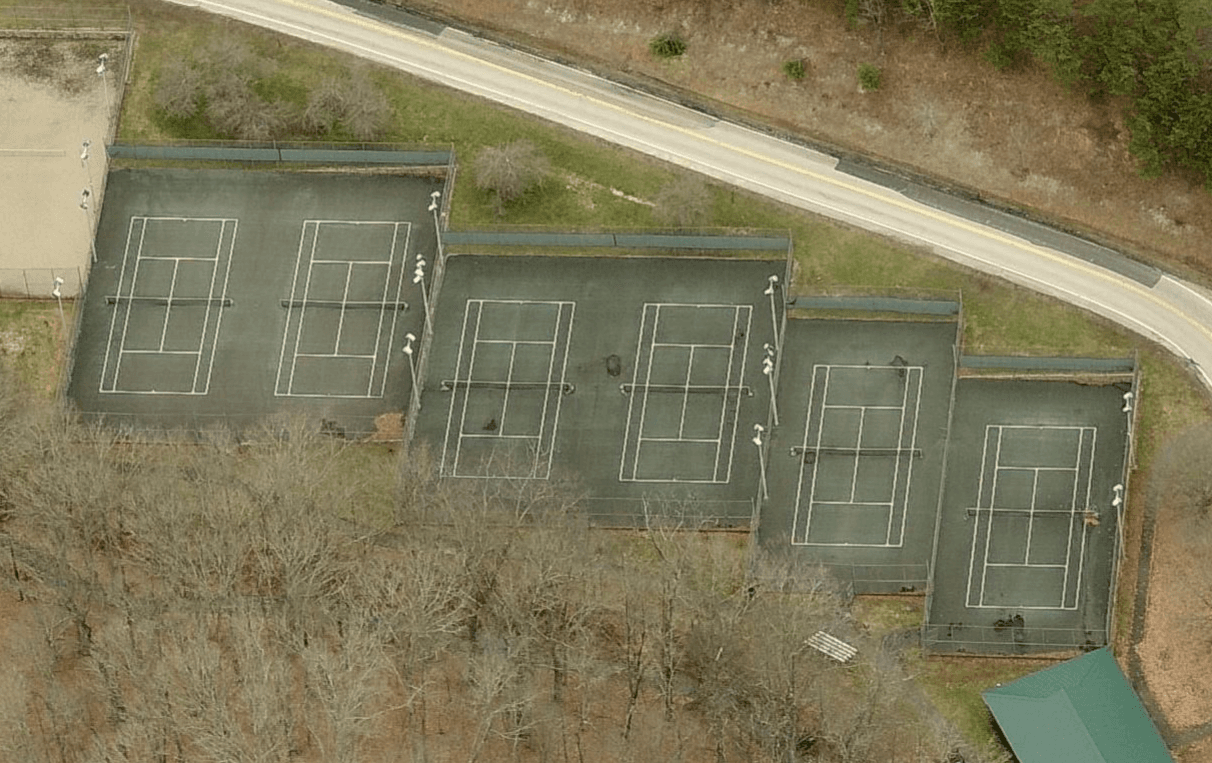 Coonskin Park pickleball courts