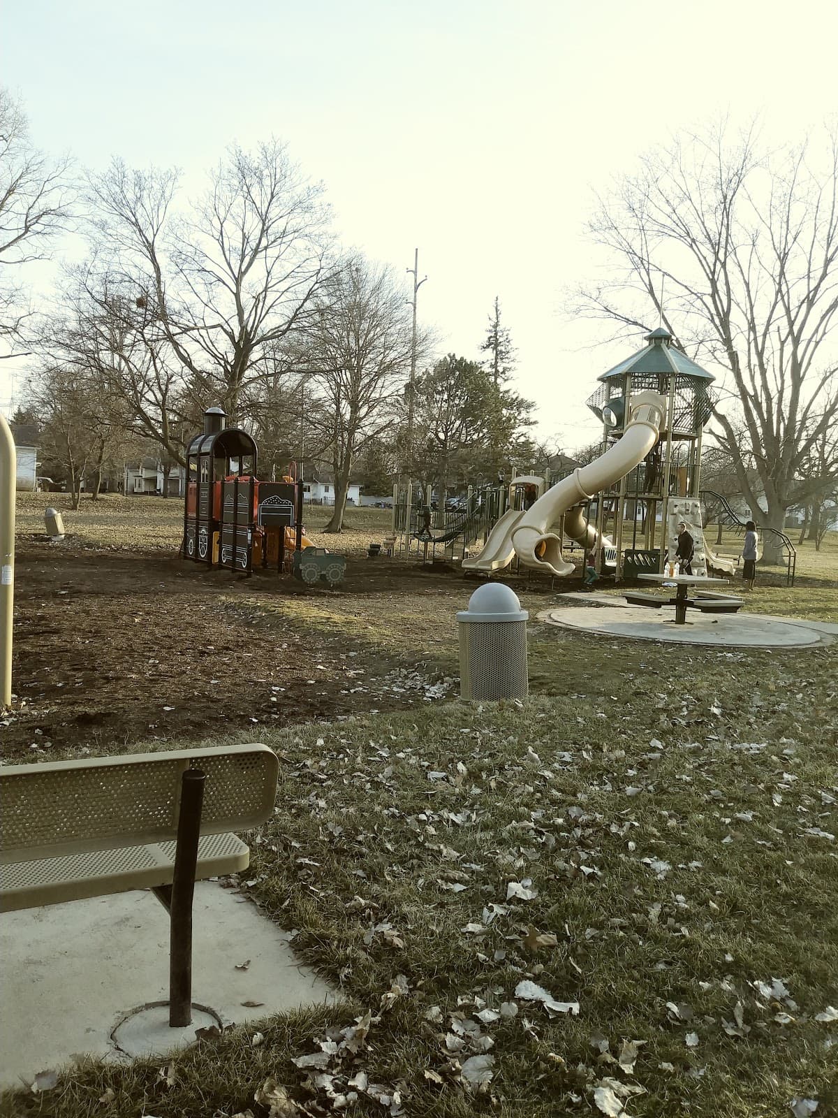Bentley Park pickleball courts