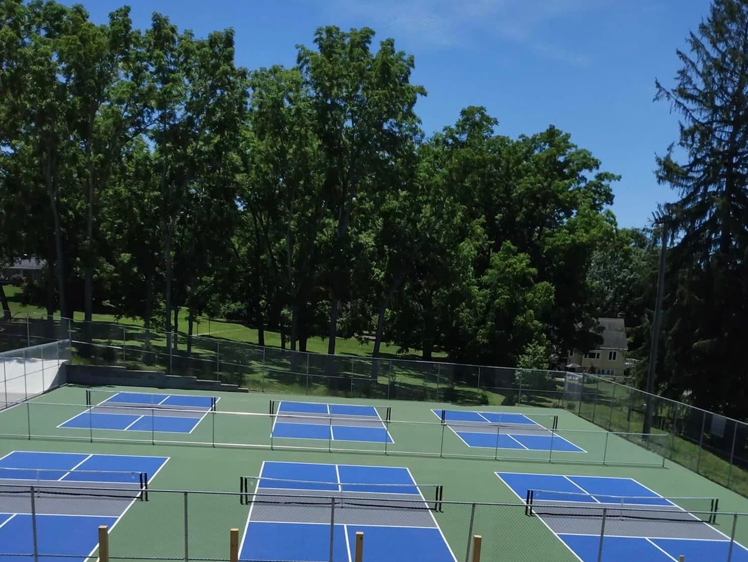 Hollowell Park pickleball courts