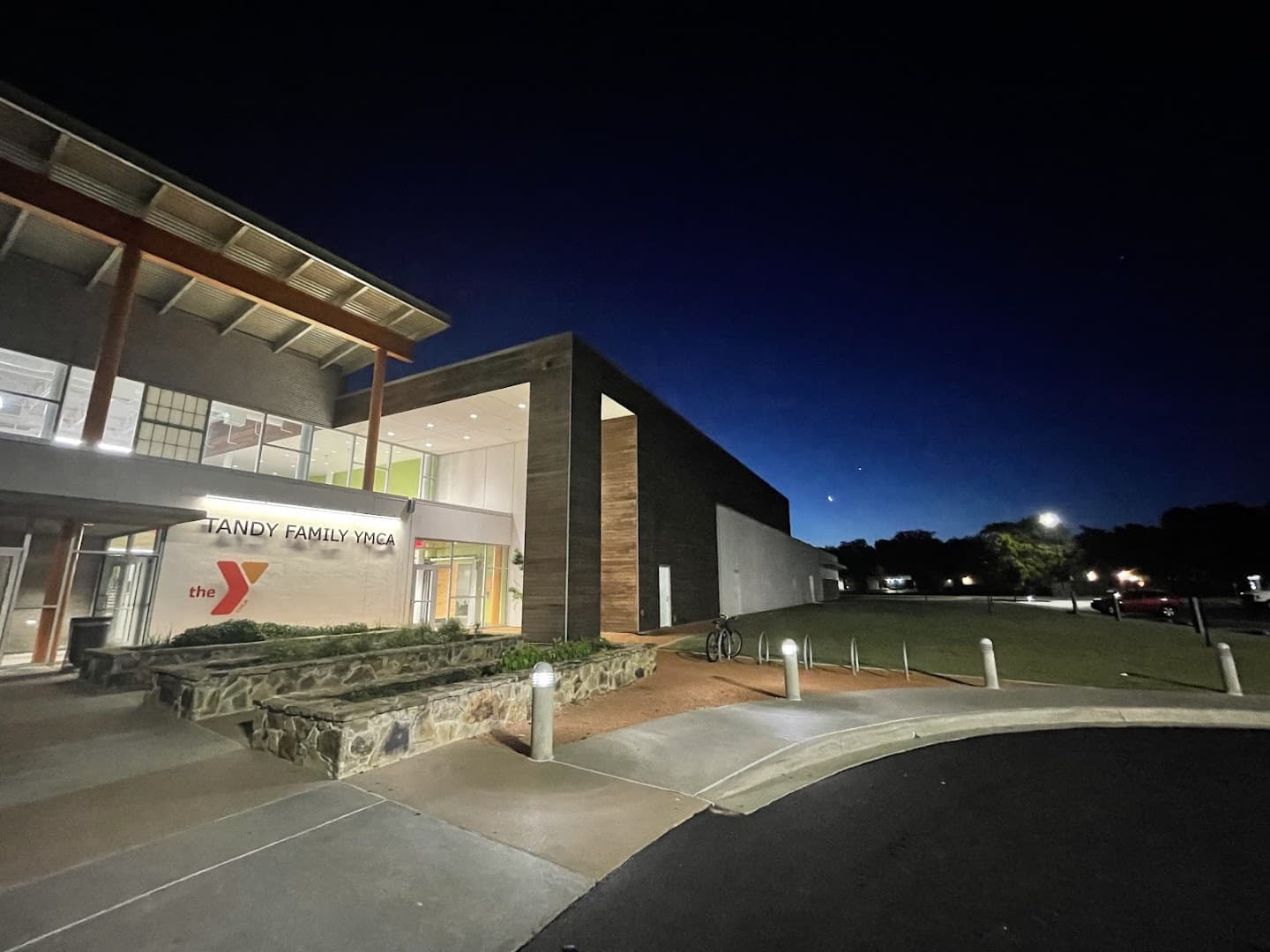 Tandy Family YMCA pickleball courts