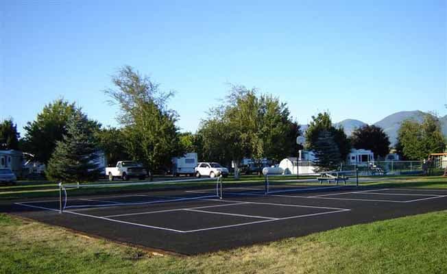 Eagle Nest Rv Resort pickleball courts