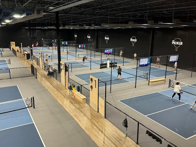 The Picklr Orlando North pickleball courts
