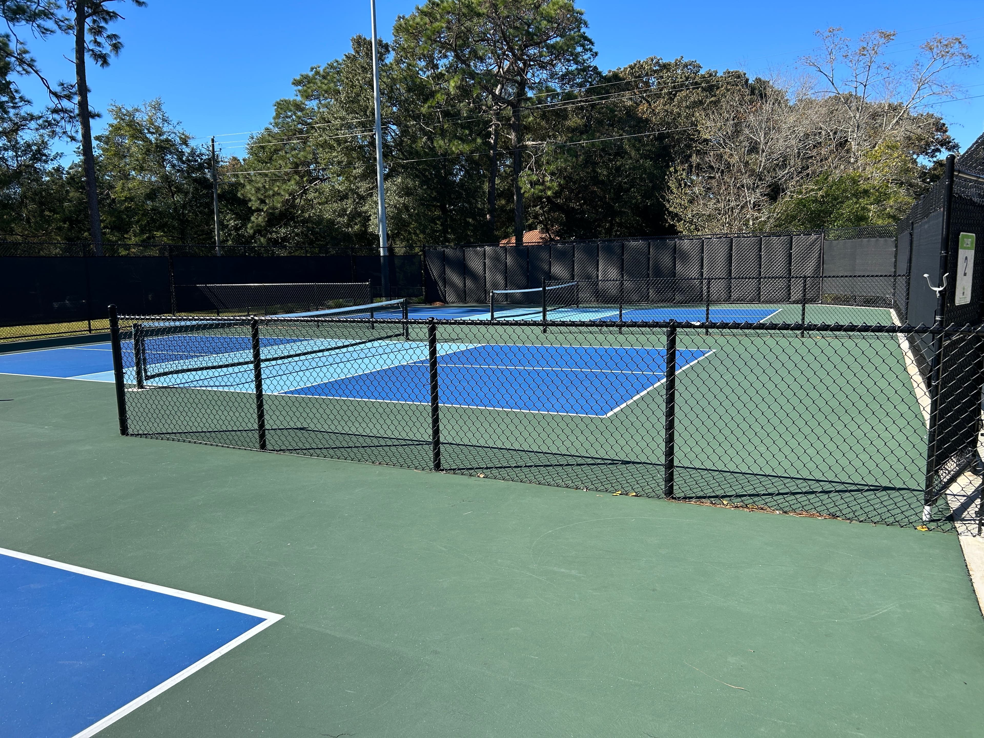 Lavretta Park pickleball courts