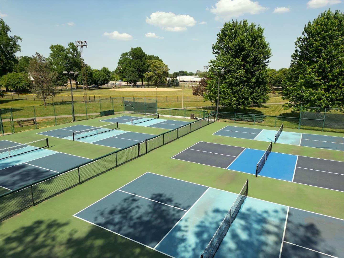 IIes  Park pickleball courts