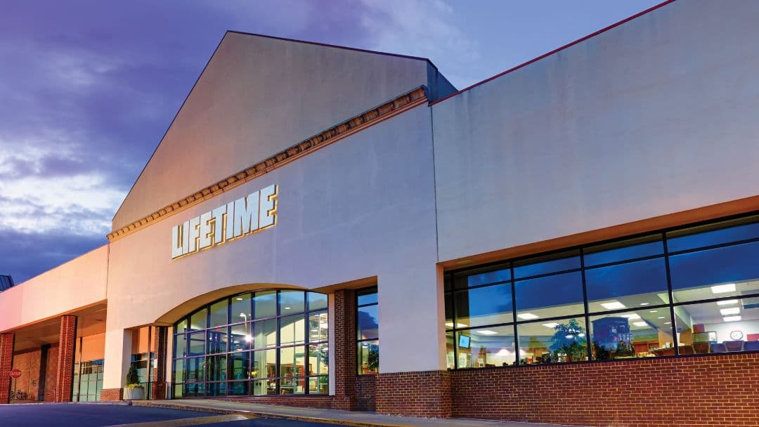 Life Time pickleball courts