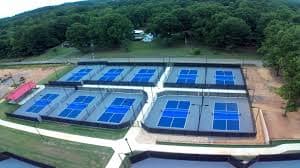 Hamilton Crossing Park pickleball courts