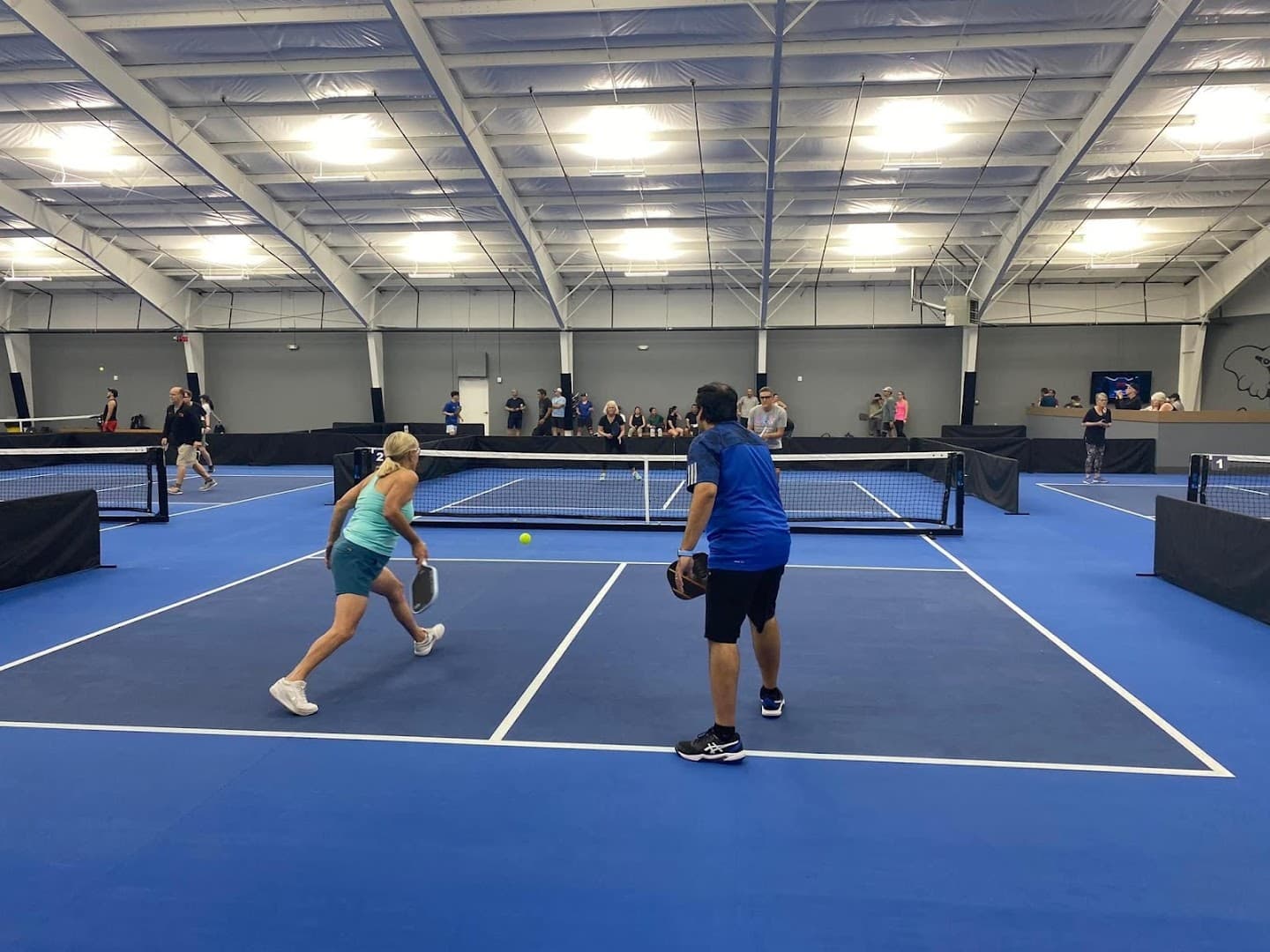 Jumbo's - Portland pickleball courts