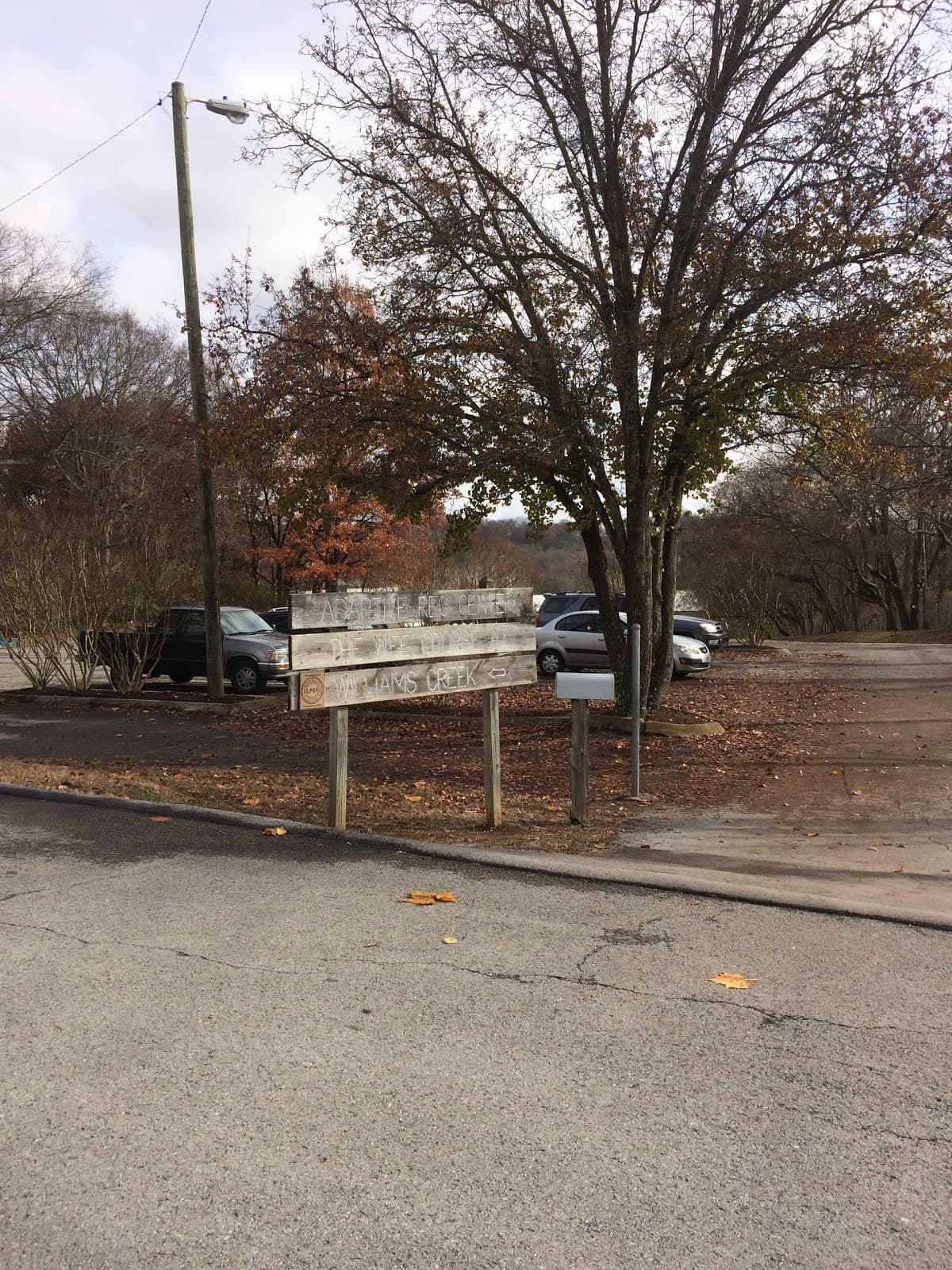Williams Creek Community Center & Pool pickleball courts
