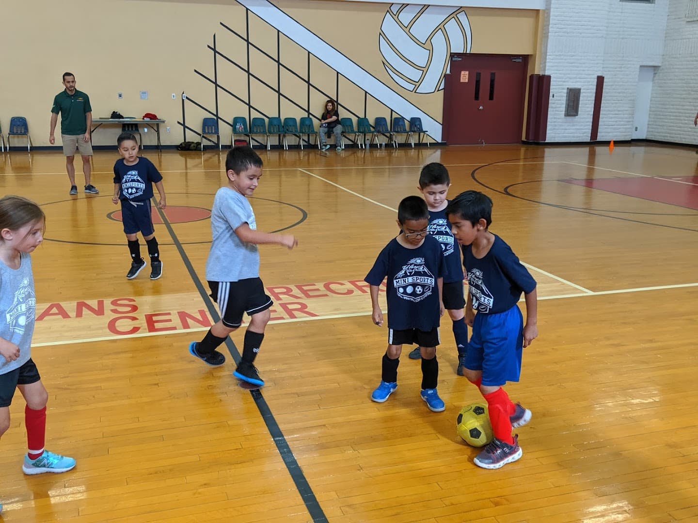 Veterans Park Recreation Center pickleball courts