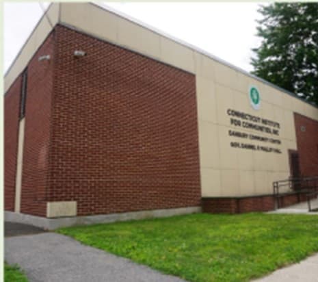 Danbury Community Center pickleball courts