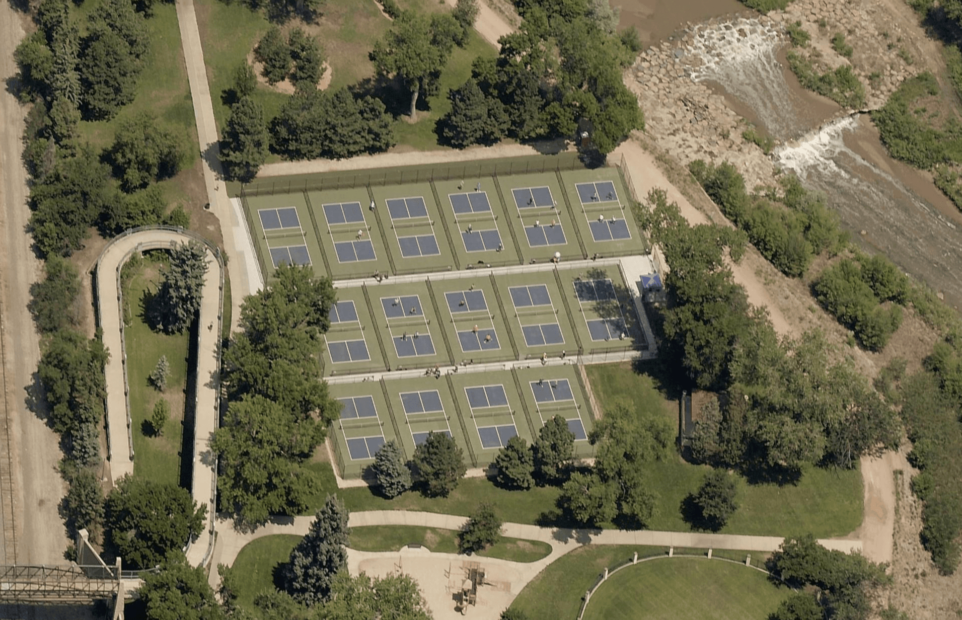 Monument Valley Park pickleball courts