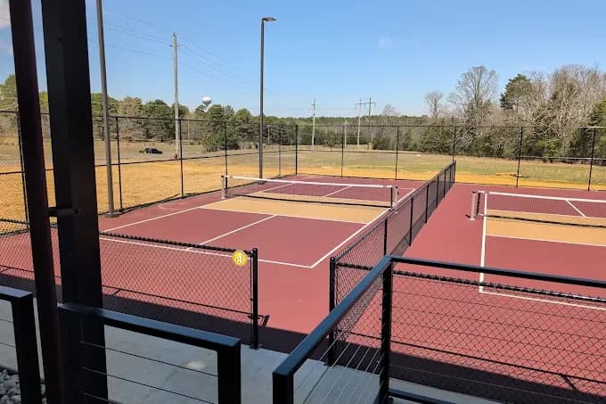 Hilltop Pickleball pickleball courts