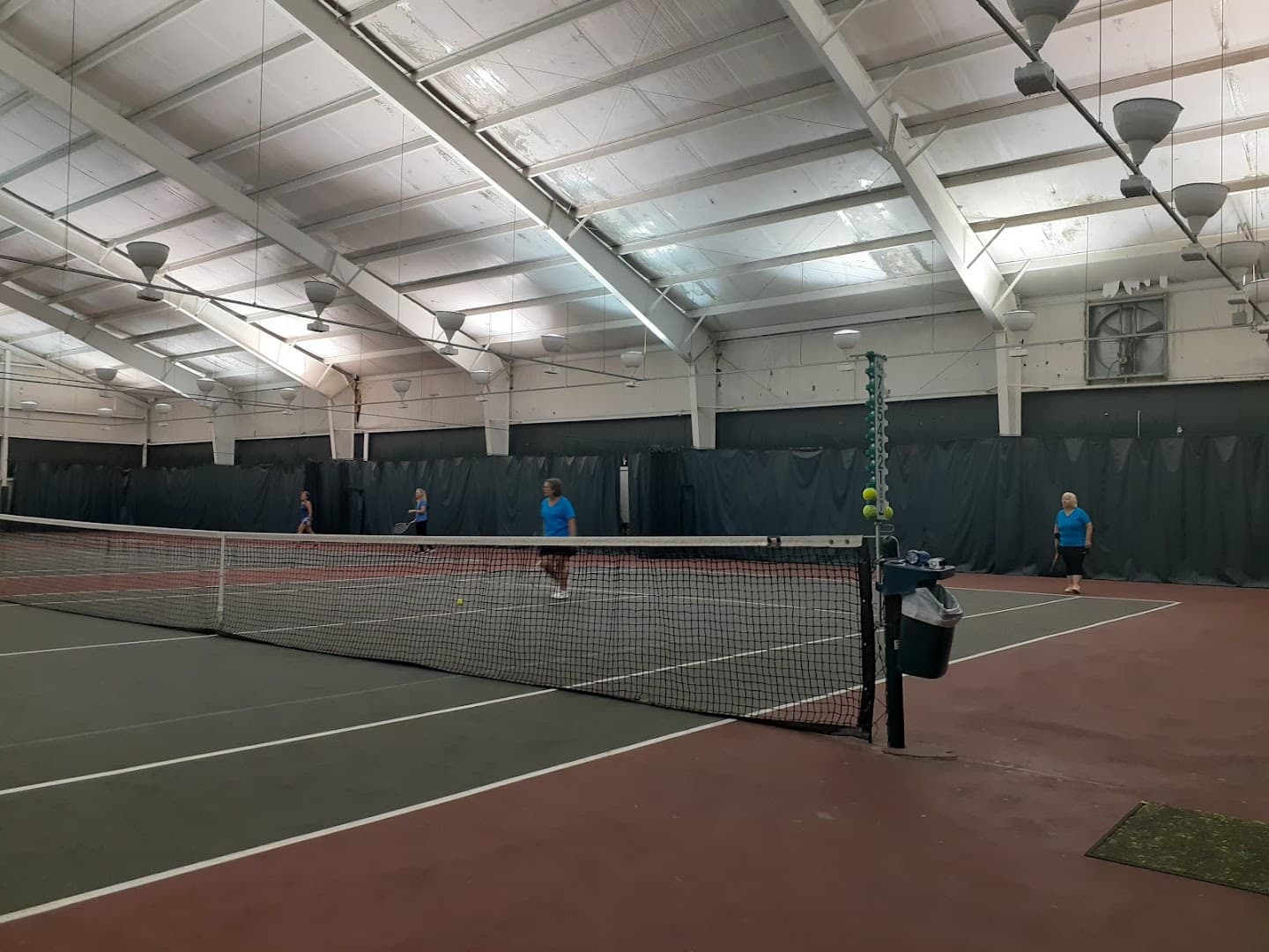 Summerhill Racquet and Athletic Club pickleball courts