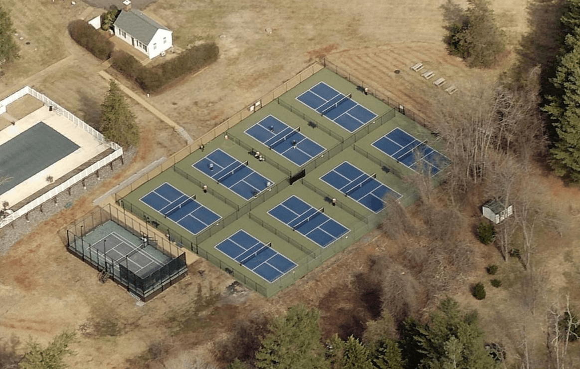 Greencroft Club pickleball courts