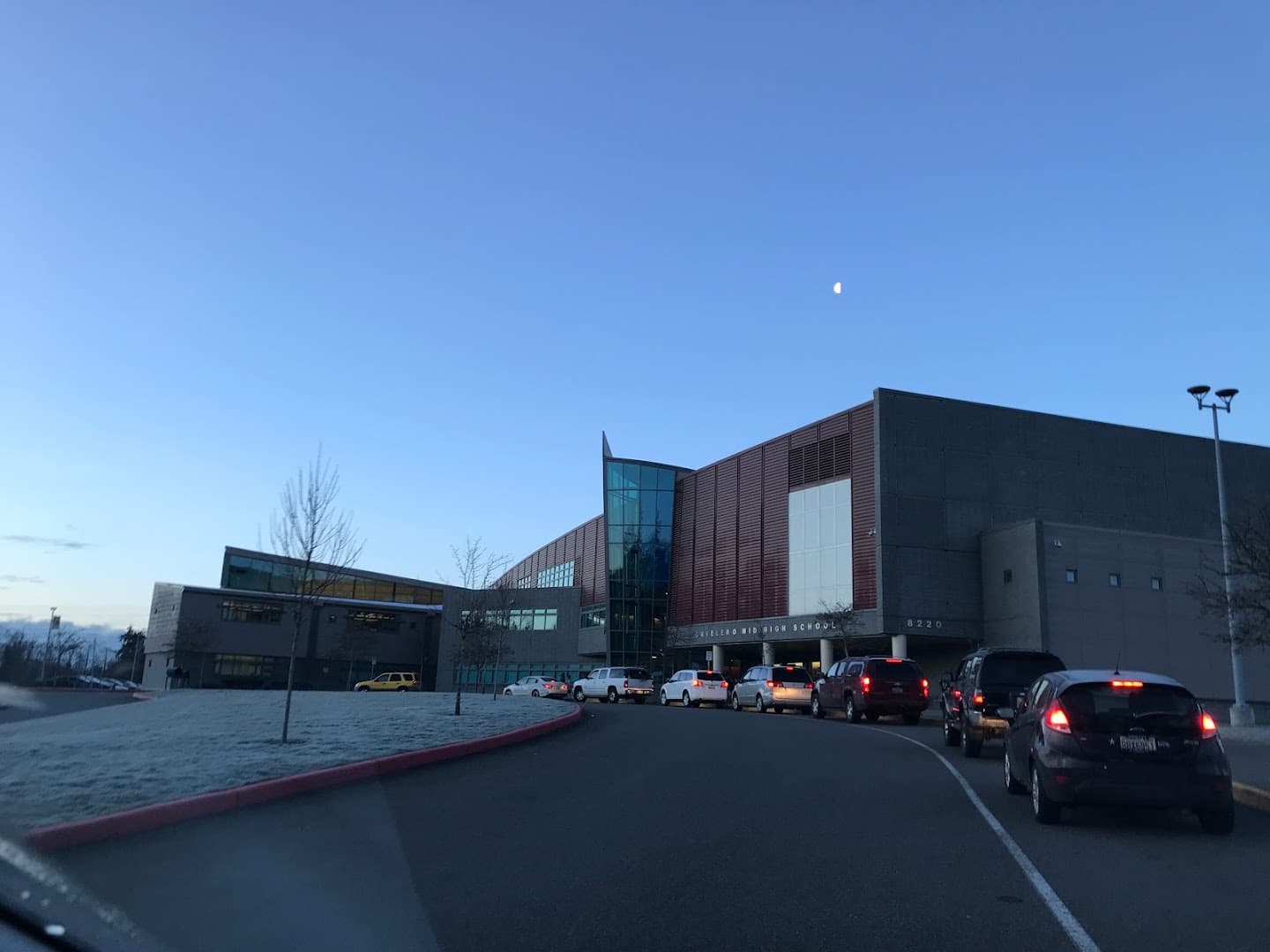 Cavelero Mid High School pickleball courts