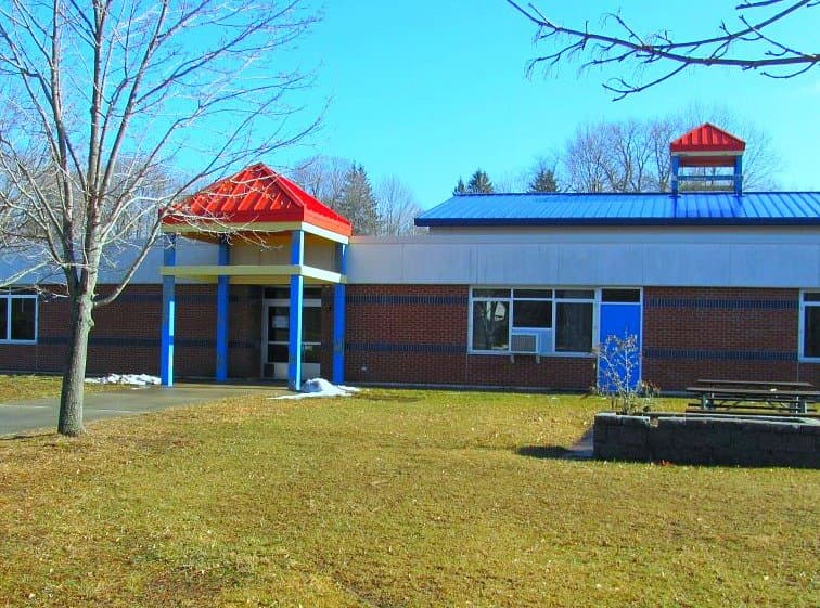 Tolland Recreation Center pickleball courts