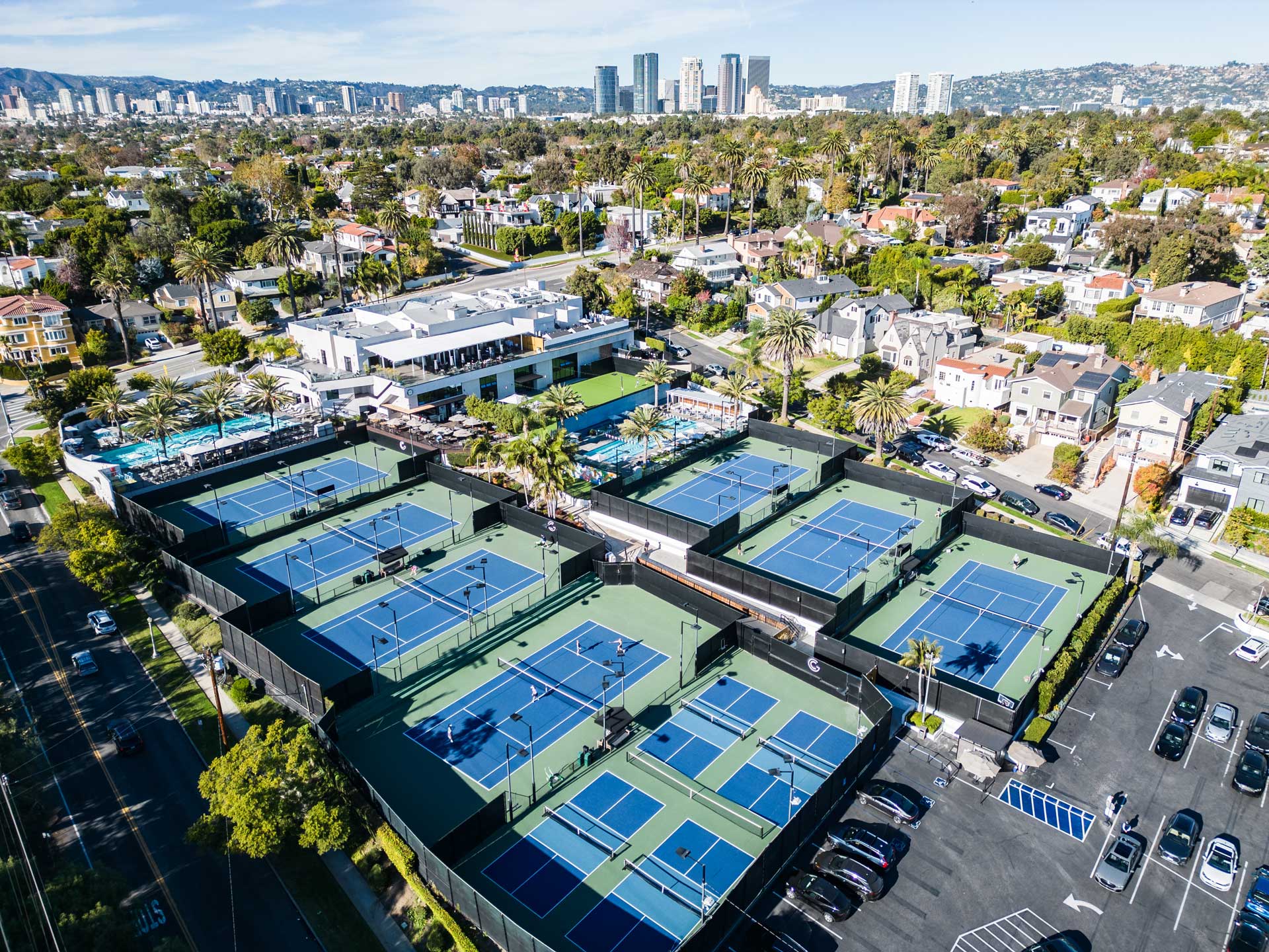 Griffin Club Los Angeles pickleball courts