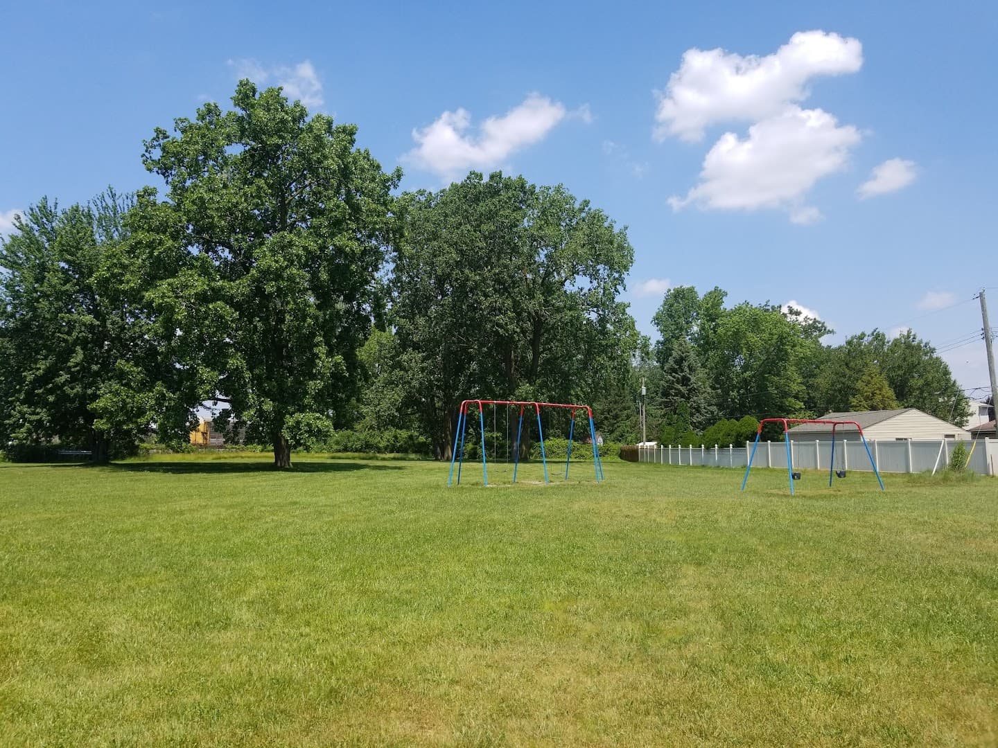Curtis Woods / Kiwanis Park pickleball courts
