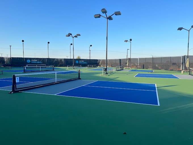 Life Time - Roseville pickleball courts
