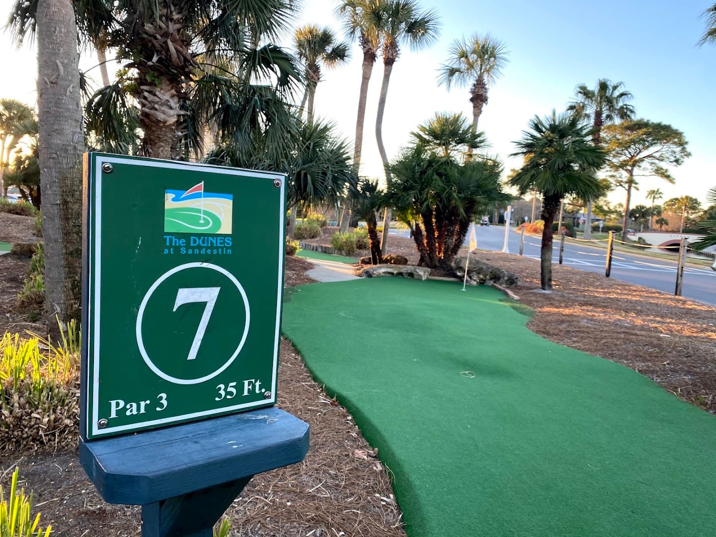 Dunes Family Putting Course pickleball courts