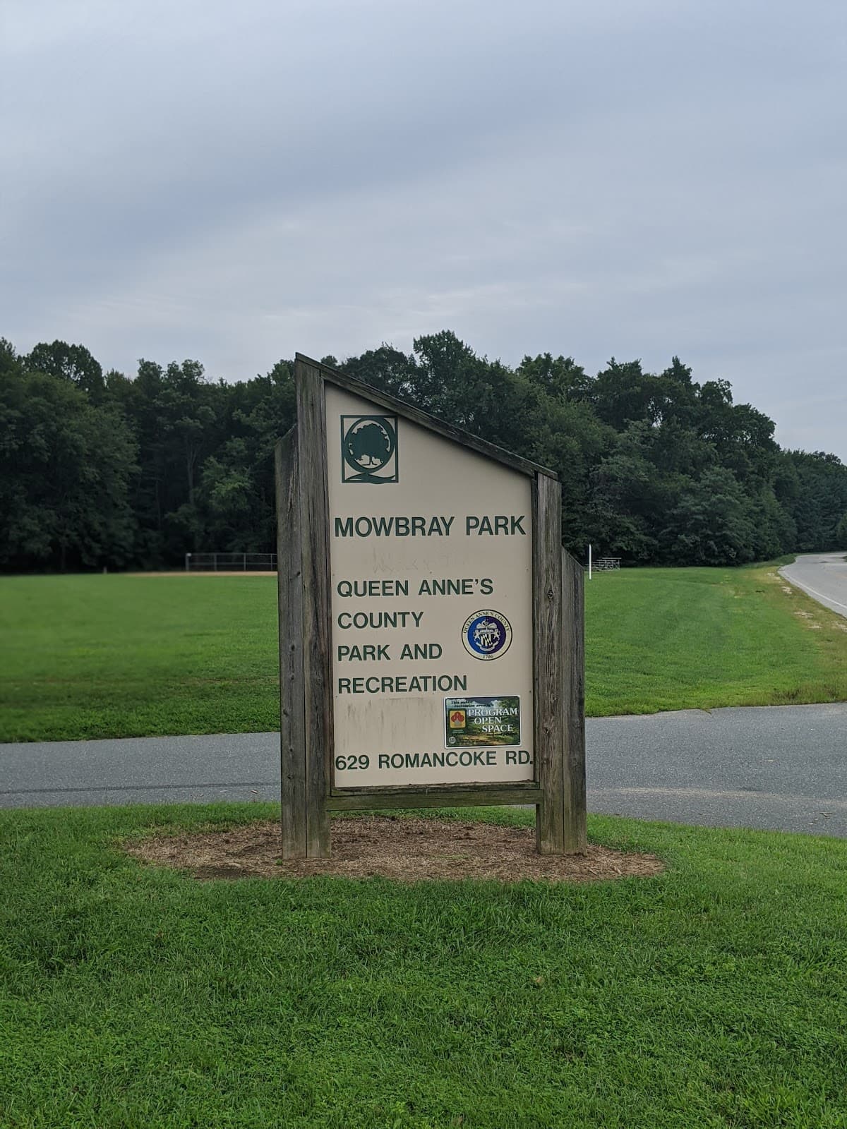 Mowbray Park pickleball courts