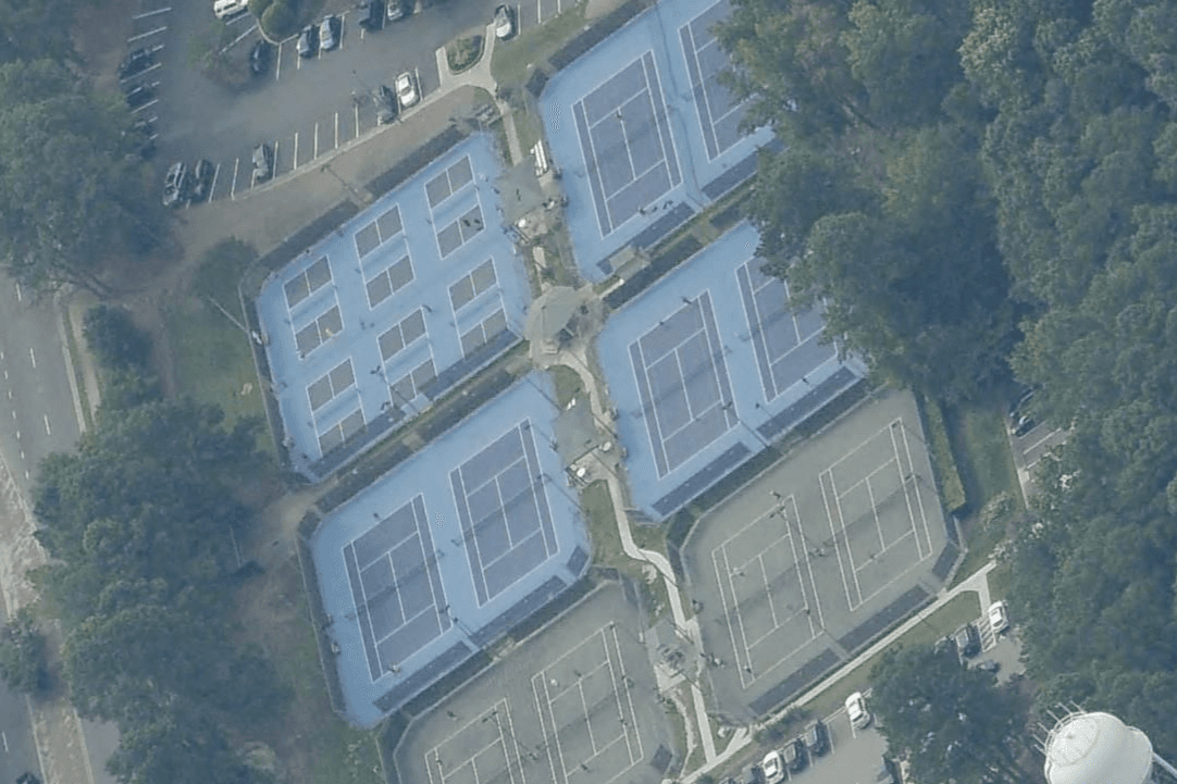 Seven Oaks Swim and Racquet Club pickleball courts