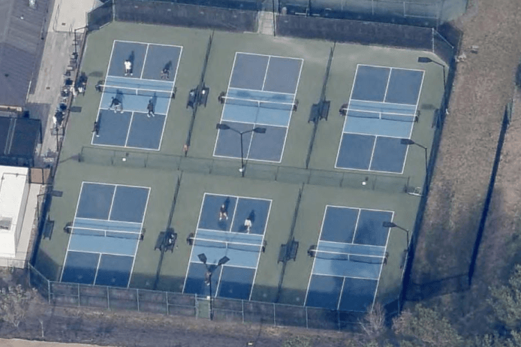 Landmark at Lynden Square pickleball courts