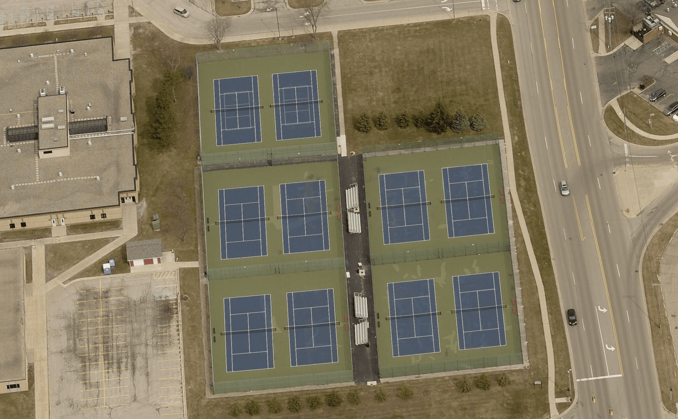 Grand Blanc High School pickleball courts