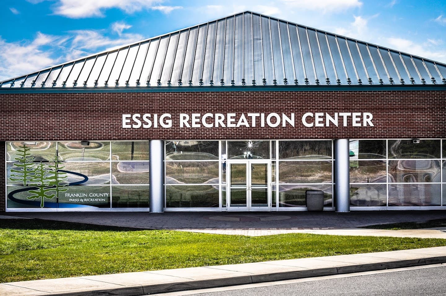 Essig Recreation Center pickleball courts