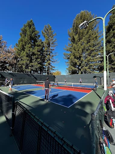 Crow Canyon Country Club pickleball courts