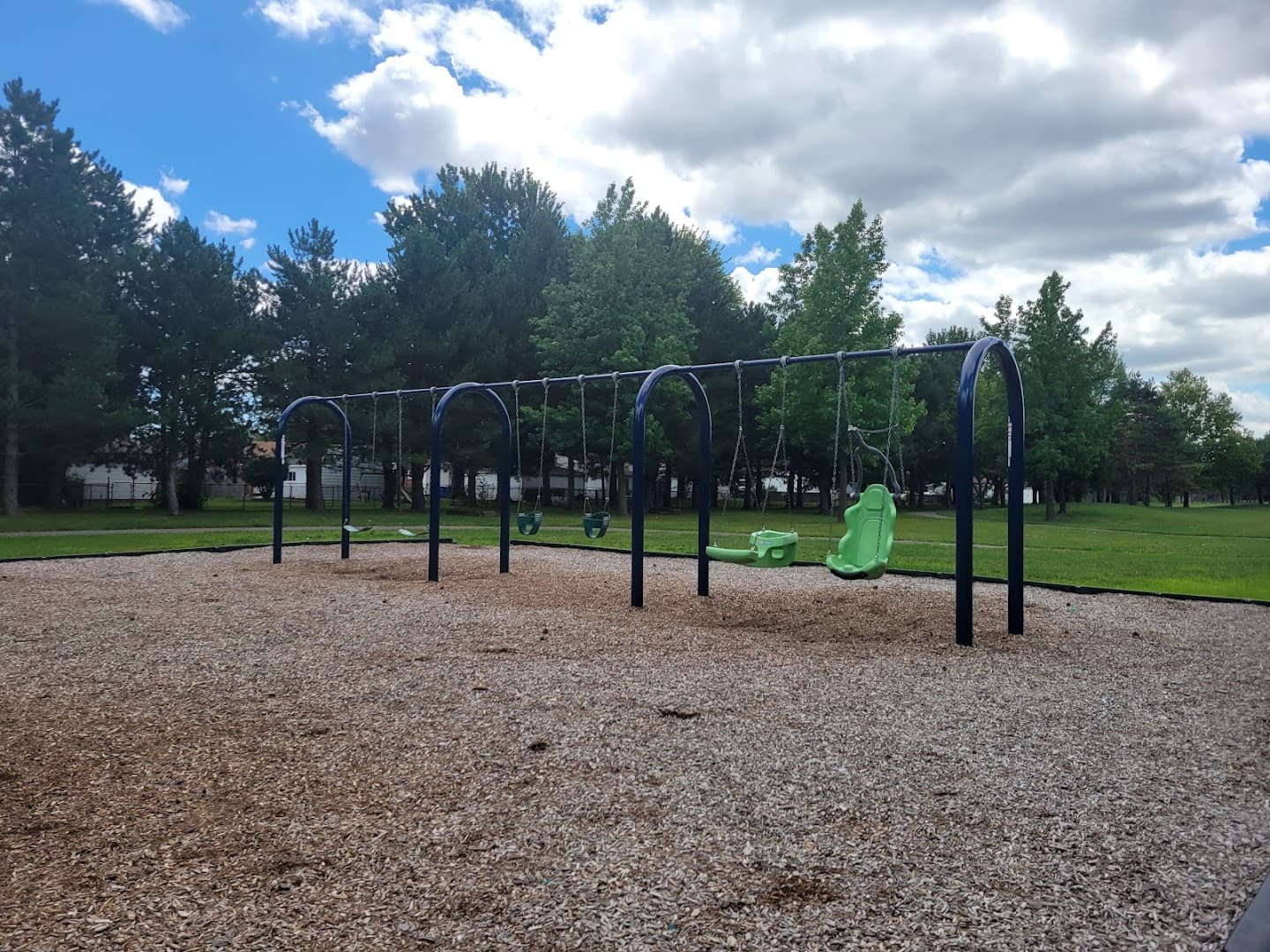 Busse Park pickleball courts