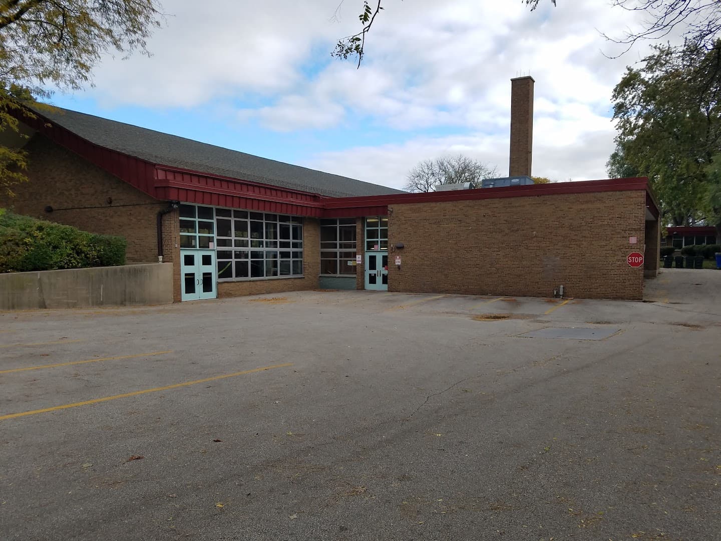 Dawes Elementary School pickleball courts