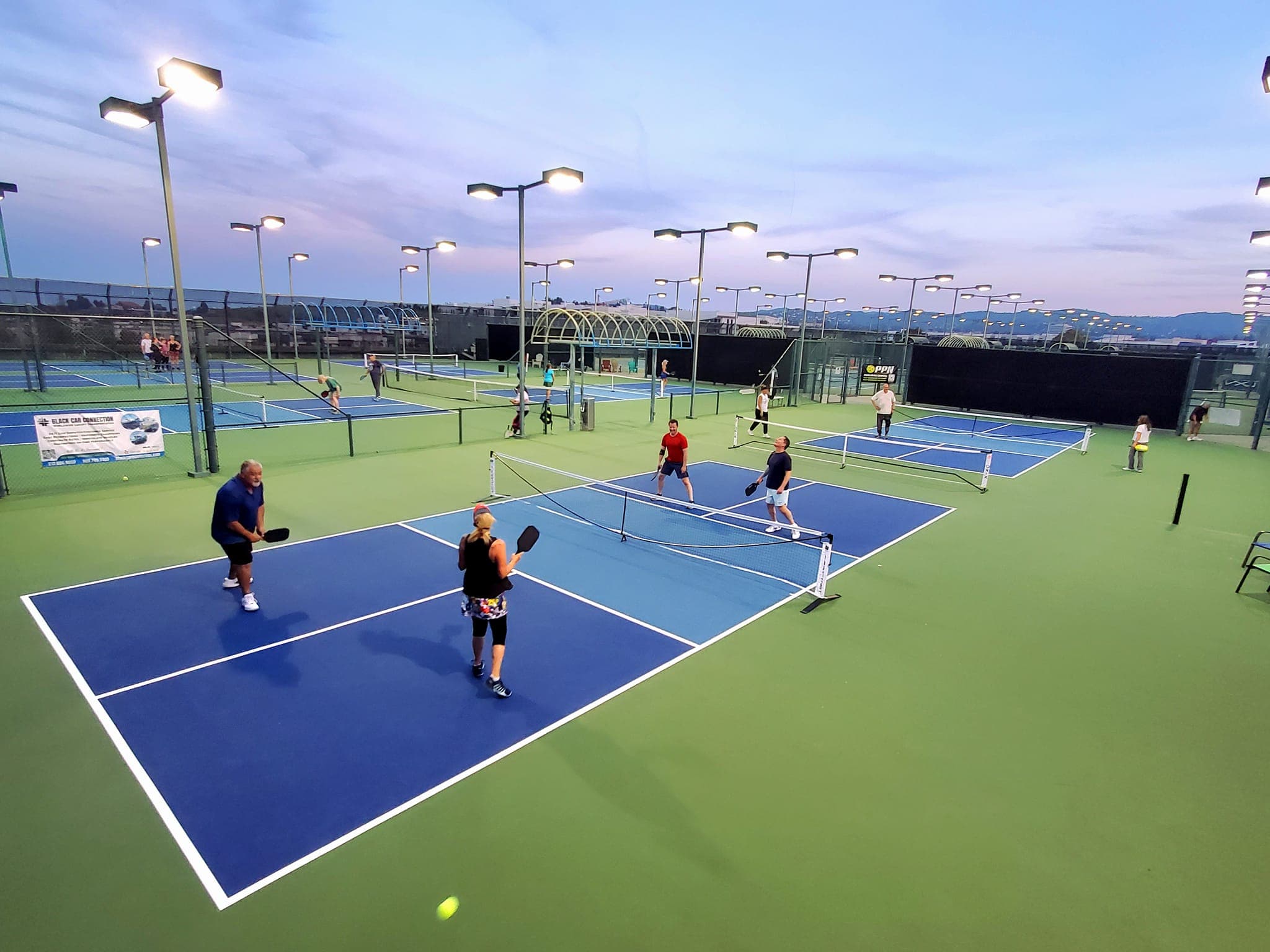 Warner Center Pickleball pickleball courts