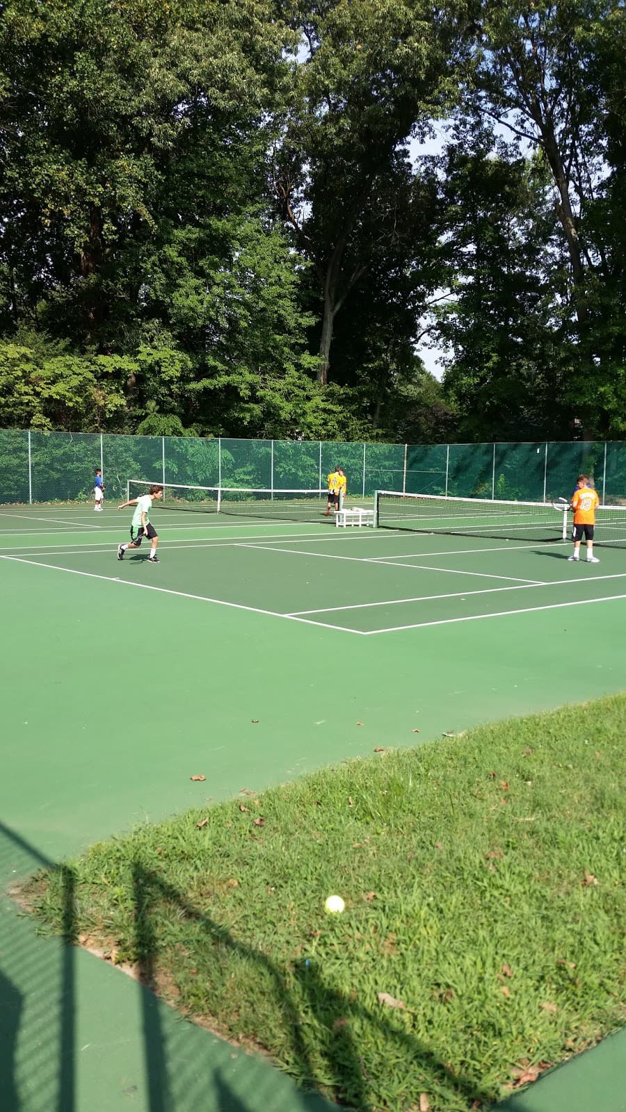Crofton Swim and Tennis Club pickleball courts