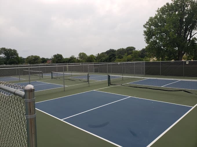 Mandt Park pickleball courts