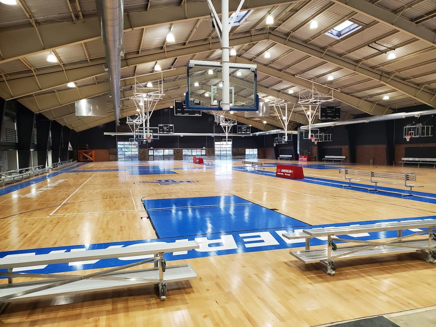ALL AMERICAN+ Field House pickleball courts