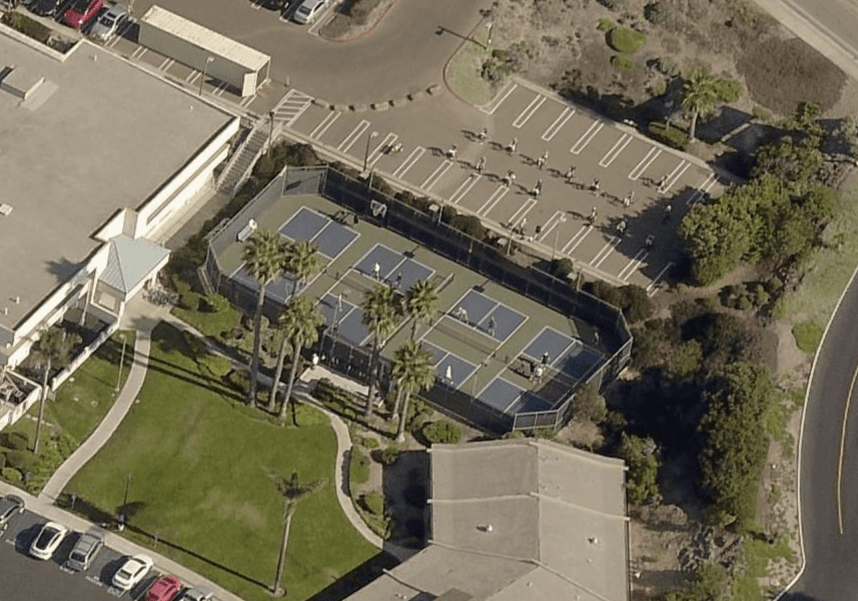 Kon Tiki Inn pickleball courts