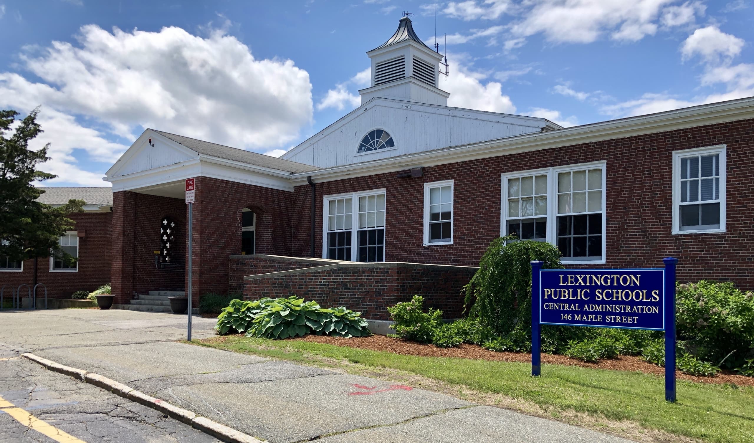 William Diamond Middle School pickleball courts