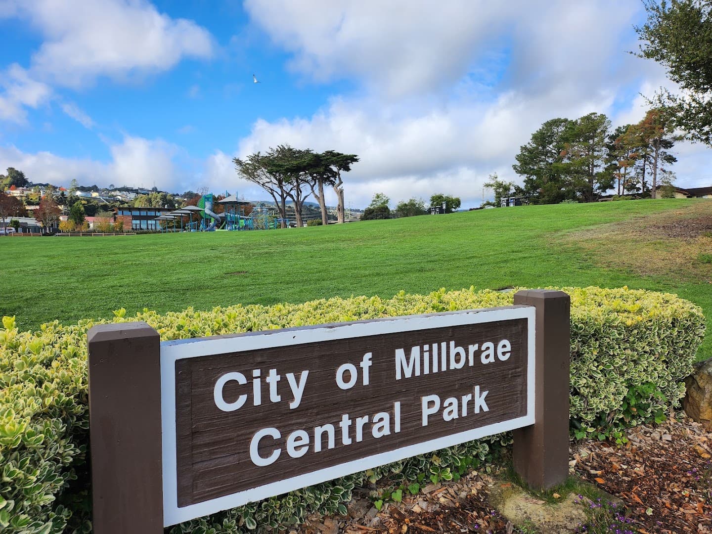 Millbrae Central Park pickleball courts
