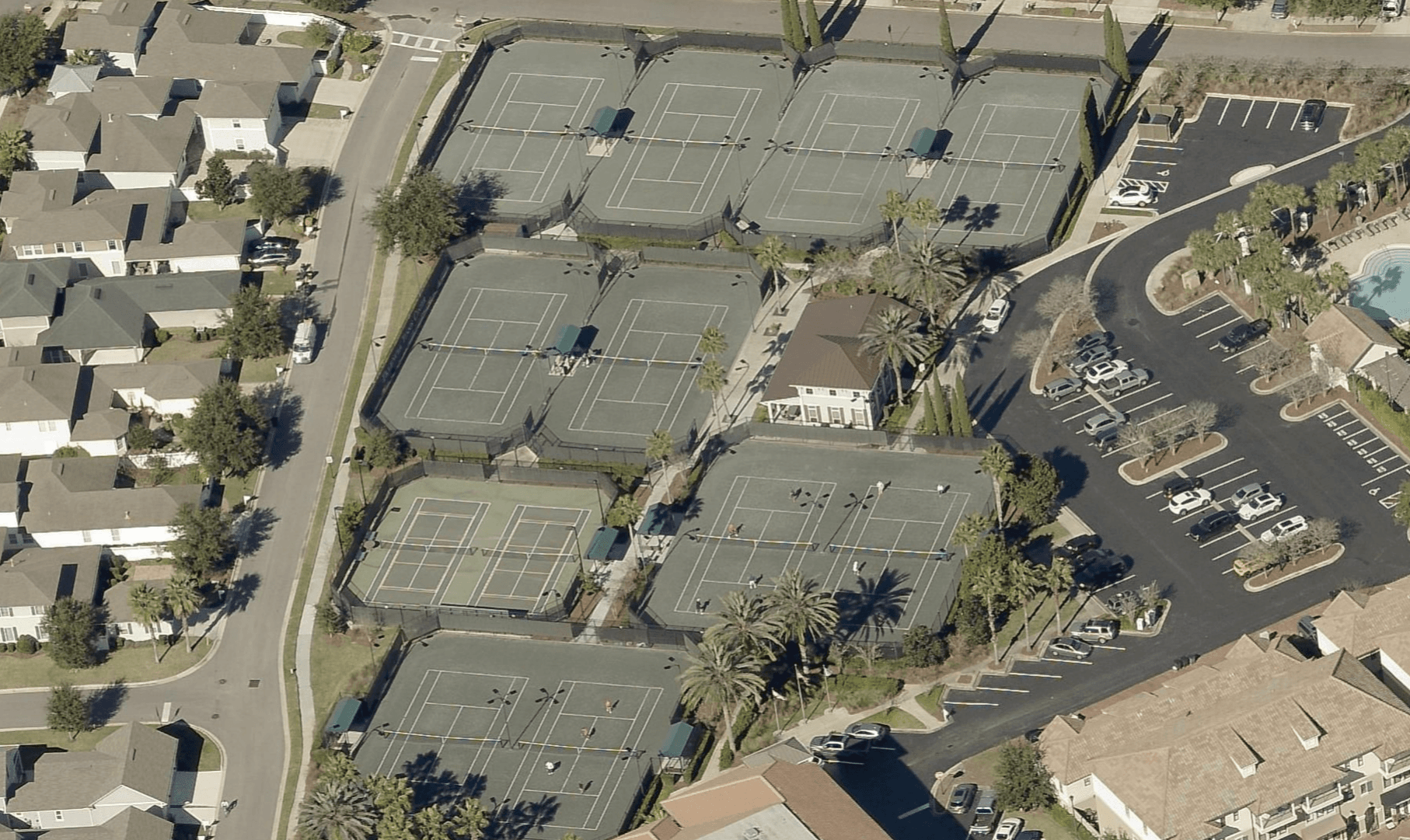 Palencia pickleball courts