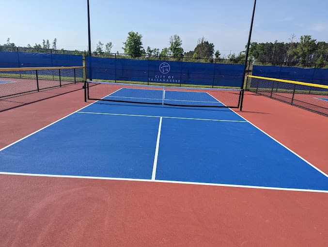 Four Oaks Park pickleball courts
