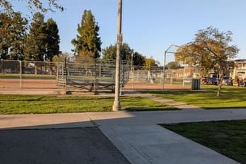 Wardlow Park pickleball courts